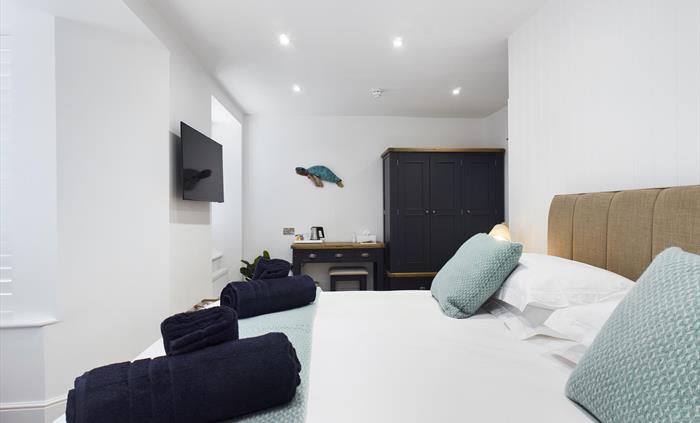 Room Three - Twin or Superking Family room Ensuite with Shower